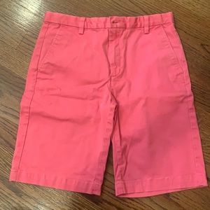 Vineyard Vines boys Breaker shorts. Size 18.